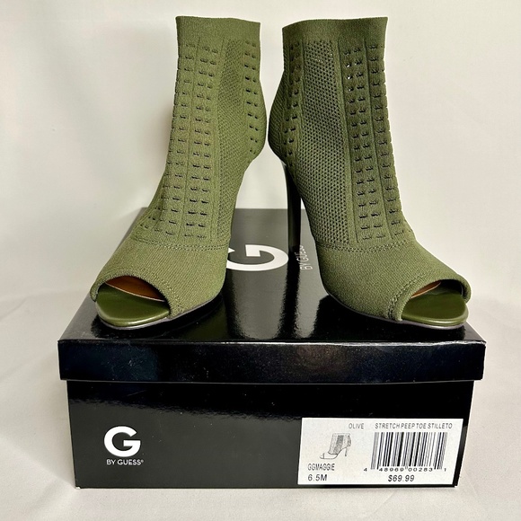 G By Guess Stretch Peep Toe Stiletto - Picture 2 of 7